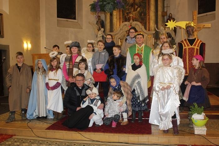 To, co nacvičili a pěkně předvedli, se všem přítomným v docela naplněnému