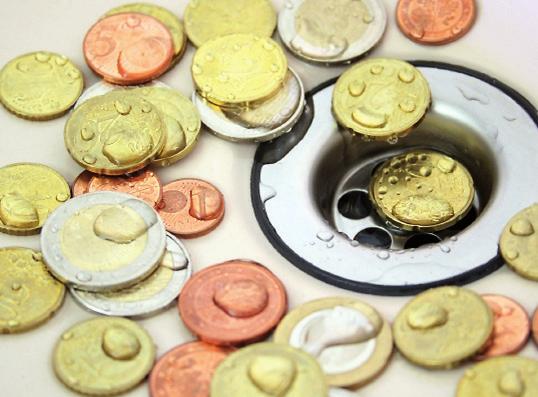 Mimořádně dlouhá životnost (100 let) našich potrubních systémů umožňuje dlouhé časové odpisy podle LAWA a dlouhodobé plánování rozpočtu.