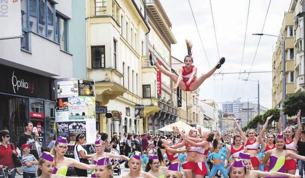 Městské slavnosti Pardubice Radniční zpravodaj 6 2017 Dance studio Pardubice, Falisha Dancers, AC KidFit, Rock a Kolb Dance Pardubice, Innkeepers, Ballet Prima, Arco, HSA dancers, PM Stars,