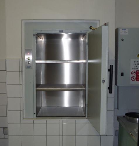 .1.. Malé nákladní výtahy Tento typ výtahu je nejčastěji používán v restauracích, skladech a drobných provozovnách, kde se přepravují pouze drobné předměty s nízkou hmotností a není potřeba převážet
