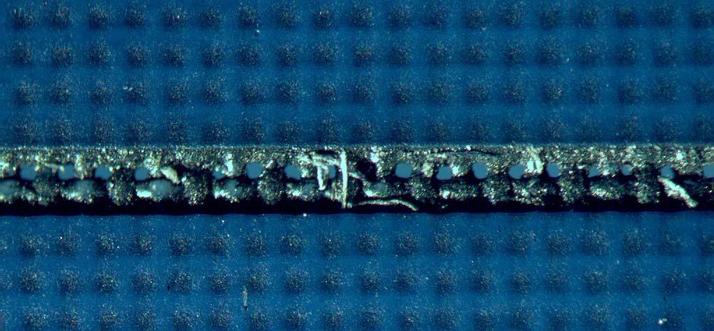 Obr. 10 Ucpávání propoje 0,2 mm v sítu Proto jsem se z důvodu