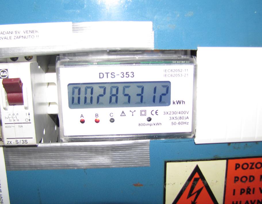 -20 až 55 C I20 <0 V DC <27 ma římé měření až do 0 A Jednotarifní podsvícený displej ontáž na