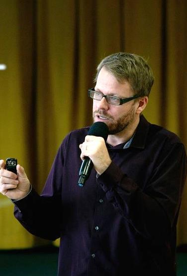 Centrum pro rodinu a sociální péči z. s. 21 Příspěvek Jak škola podporuje a naslouchá pečujícím přednesla ředitelka SZŠ speciální Železárenská paní Mgr.