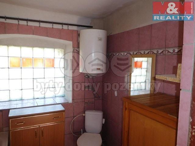 Záznam o prodeji srovnávané nemovitosti č. 2 1. Identifikace Prodej, Rodinný dům, 45 m 2, Zlonice - Vyšínek, okres Kladno Celková cena: 550.000 Kč Adresa: Vyšínek, Zlonice, okres Kladno 2.