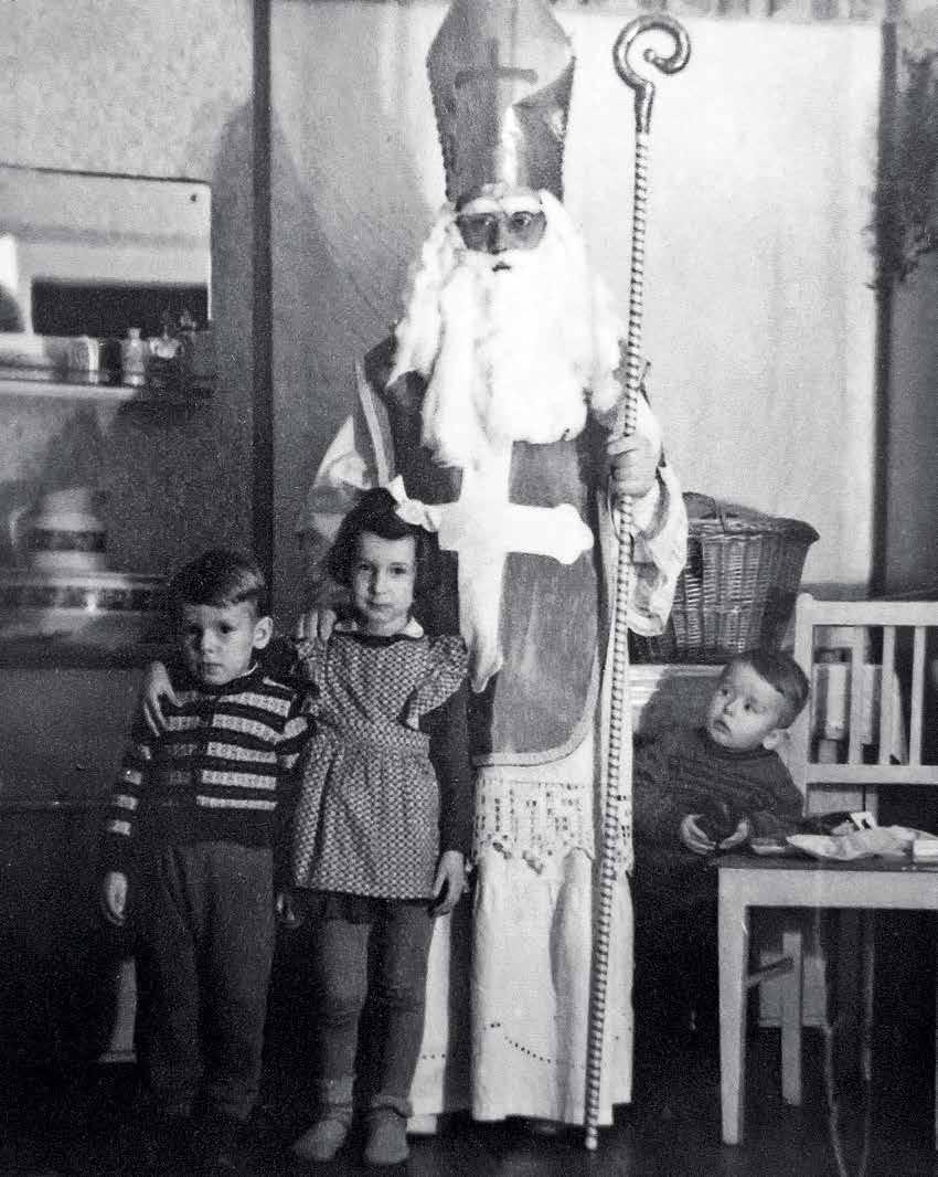 RETRO Z vašich příspěvků ČERT,MIKULÁŠ A ANDĚL Pátého prosince 1953 naši rodinu navštívil sv. Mikuláš.