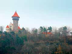 května do září). Hrad stával na stejnojmenném vrchu už ve 12. století.
