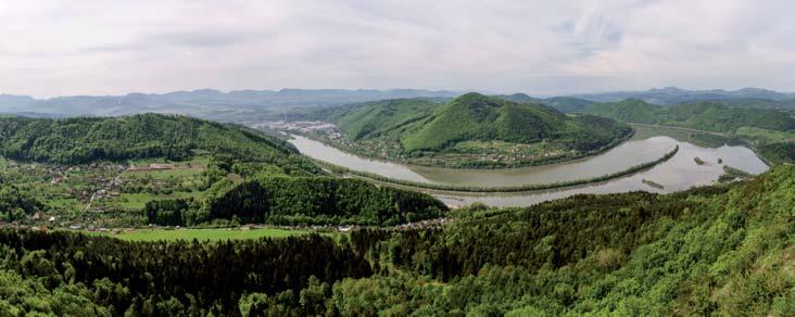 To znamená, že na území je povolená iba pešia chôdza po vyznačenom turistickom chodníku, okrem činností vykonávaných pre zachovanie biotopov a druhov.