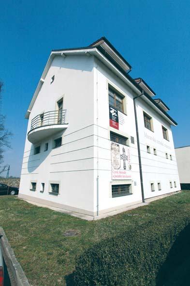Přednášky a besedy pro veřejnost, např. 22. 3. Staré Město, Event centrum, Jezuitský sklep, přednáškový podvečer L.
