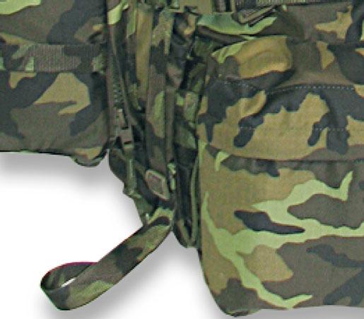 Na ně je možno připevnit pomoci spon batohy, kapsy, nosiče atd. Pomocí popruhů s proměnnou délkou je připevněn opasek, na který je možné zavěsit další nosiče, které jsou součástí systému (viz.