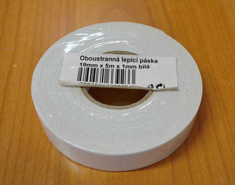 Lepící pásky 033923 Oboustranná lepící páska