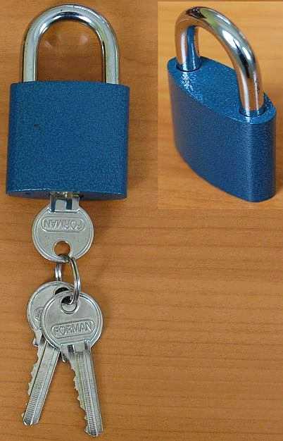 Cylindrické vložky OVÁL s visacím zámkem OVÁL na stejný uzávěr Bezpečnostní vložky na stejný uzávěr / klíč 026741 Vložka OVÁL TRIO 30+35 Ni-sat R 3 klíče