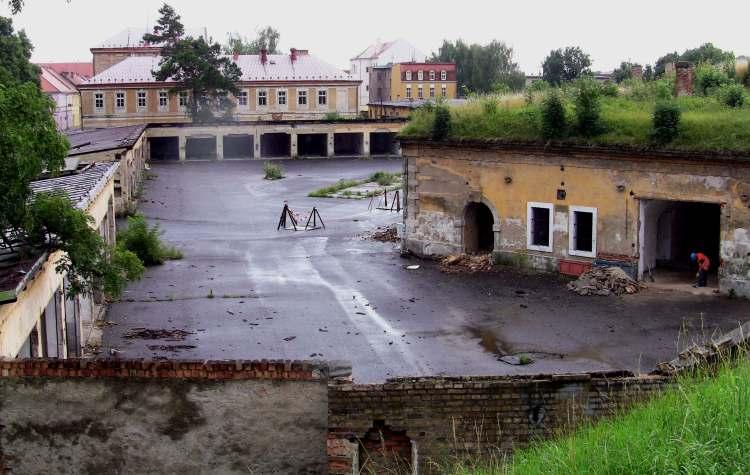 19 Retranchement 5 Retranchement 5 před rekonstrukcí Tzv. Retranchement 5 se nachází v severozápadní části terezínské pevnosti.