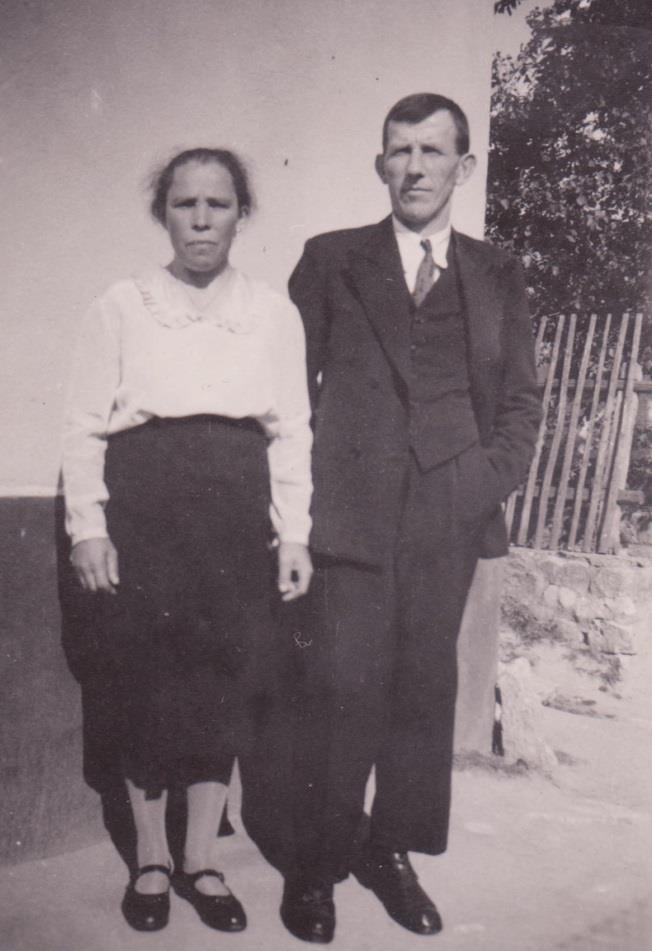 Poté se vrátil do Ochoze a bydlel na více místech po příbuzných. Jeho žena v roce 1941 zemřela a potom se oženil podruhé. Všichni tři bratři pytlačili v lese a chytali pstruhy v Říčce do ruky.