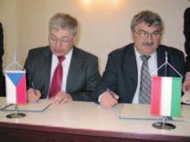 16. 4. 18. 4. Výstava ZA SLUNCEM OPOLE 2004 V rámci reciproční spolupráce se zahraničními partnery (Opolské vojvodství-pl) se kraj prezentoval na této regionální výstavě.