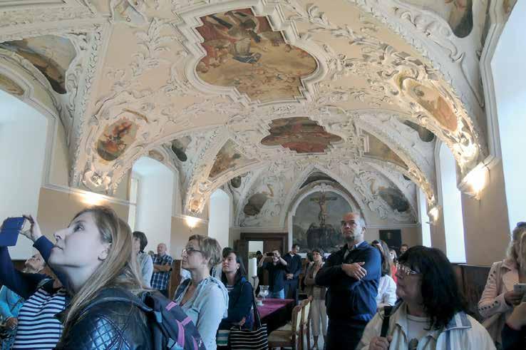 IKD informace Královéhradecké diecéze 31 Poděkování Františku Benešovi za 26 let práce v Litomyšli Po šestadvaceti letech kněžské služby v litomyšlské farnosti byl P.