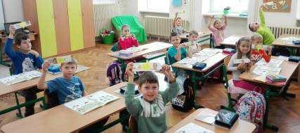 Ďakujeme v mene všetkých žiakov i pedagogického zboru. Anna Rudová, Základná škola s materskou školou V.