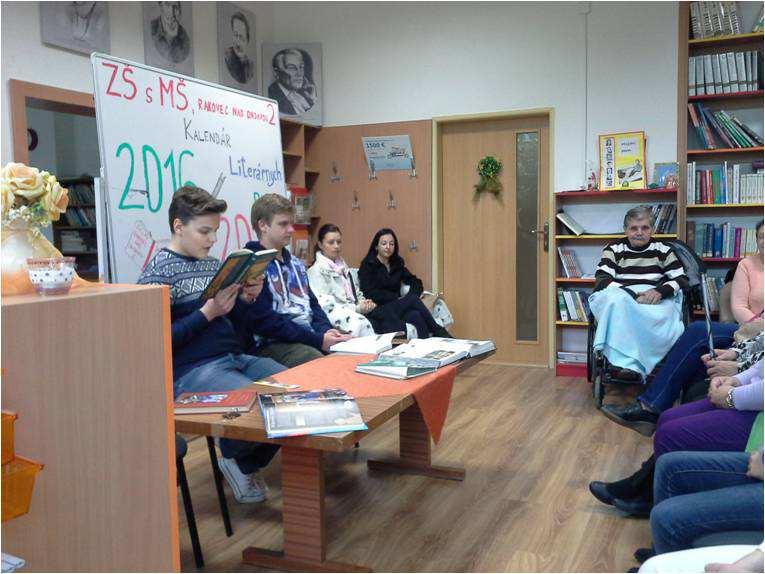 nás, že pozvaní hostia prišli, čítali i počúvali, ako čítajú naši mladší či starší žiaci. Naším najvzácnejším hosťom bol starosta obce Rakovec nad Ondavou, MVDr. P.