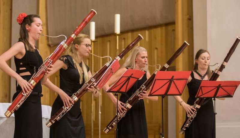 Třetí role Adventní koncert Jihočeské univerzity v podání dívčího fagotového kvartetu Dudlajdá fagotiky. Foto: Petr Zikmund. 11.
