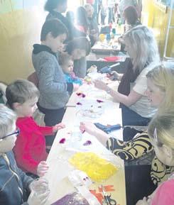 Předprodej vstupenek je na Obecním úřadě v Praskolesích, tel. 311 510 671. Horymírova jízda H orymírova družina, která vyjížděla v sobotu 3.