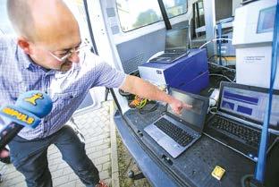 INOVATIVNÍ METODY MONITOROVÁNÍ EMISÍ Z NAFTOVÝCH MOTORŮ V REÁLNÉM MĚSTSKÉM PROVOZU INOVATIVNÍ METODY MONITOROVÁNÍ EMISÍ Z NAFTOVÝCH MOTORŮ V REÁLNÉM MĚSTSKÉM PROVOZU Důvodem byla především