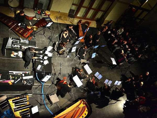 Prague Modern & Airmachine 2: Najlepší český súbor novej hudby a geniálny vynález ukončili MusicOlomouc Vrcholom deviateho ročníku festivalu MusicOlomouc sa stal skladateľský portrét Ondřeja Adámka.