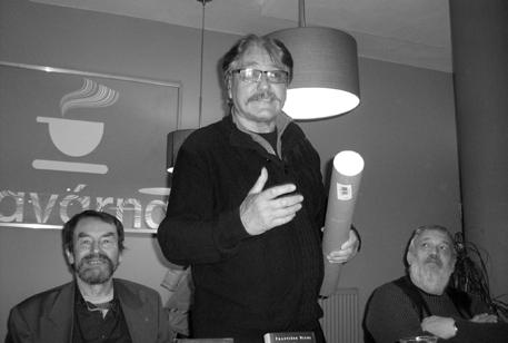 dění jižní Čechy Spisovatele a čtenáře spojují knihy Foto Jan Toms Již pošesté se na začátku prosince uskutečnila předvánoční multiautogramiáda - akce spojující spisovatele, knihy a čtenáře.