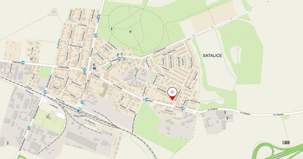 V těsné blízksti je autbusvá zastávka Svákva, která zajišťuje spjení s Letňanami, Obchdním centrem Čakvice a Nádražím Uhříněves.