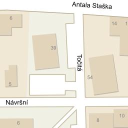 Rzměry garáže jsu: šířka 2,8 m, délka 5,7 m, výška strpu 2,2 m. Vjezdvá vrata mají rzměr 2,2 x 1,9 m.