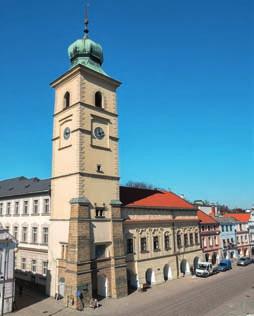 Piaristický chrám ukáže návštěvníkům vzácnou Očistcovou kapli Vynechat v Litomyšli návštěvu barokní perly východních Čech chrámu Nalezení sv. Kříže, by bylo opravdu chybou.