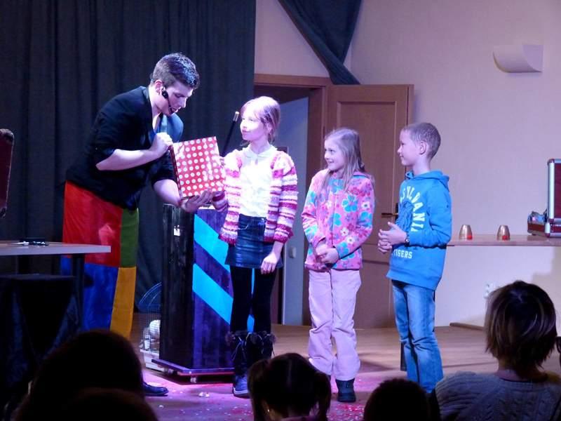 Příležitosti a rizika Velkým potenciálem našeho centra je schopnost zapojování členů a návštěvníků do dobrovolnické práce v neziskovém sektoru.