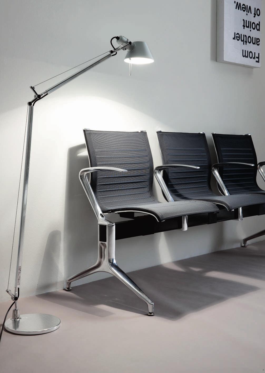čekací zóny waiting chairs Vstupní zóny, recepce, chodby a čekárny. V naší ucelené nabídce najdete velké množství sezení na traverze k tomuto použití.