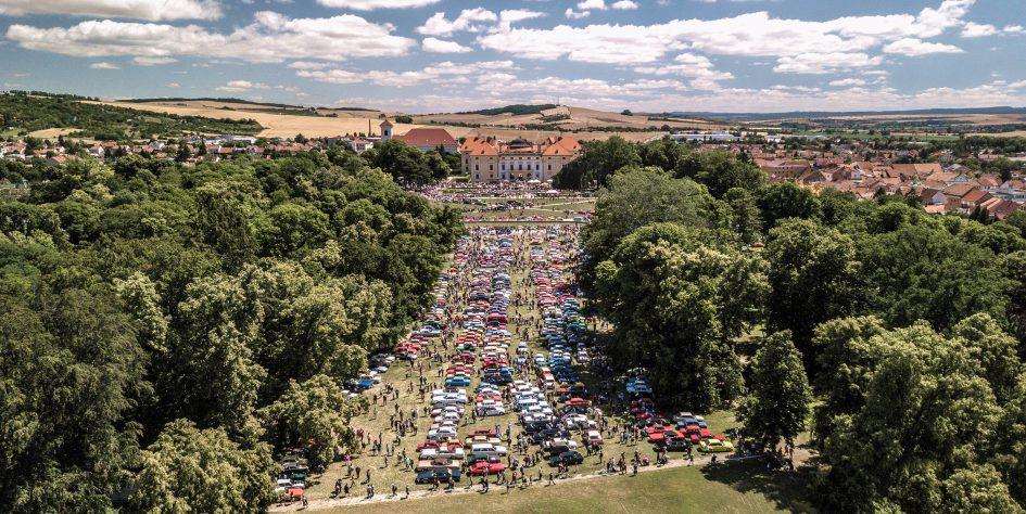 ZÁMECKÝ PARK 15 hektarů neomezená kapacita Golf resort Austerlitz /250 m/ Městský stadion D1 Rousínov Vyškov Ostrava 6 1 5 2 1 2 4 3 1 Prohlídkové okruhy Expozice Austerlitz malé město velkých dějin