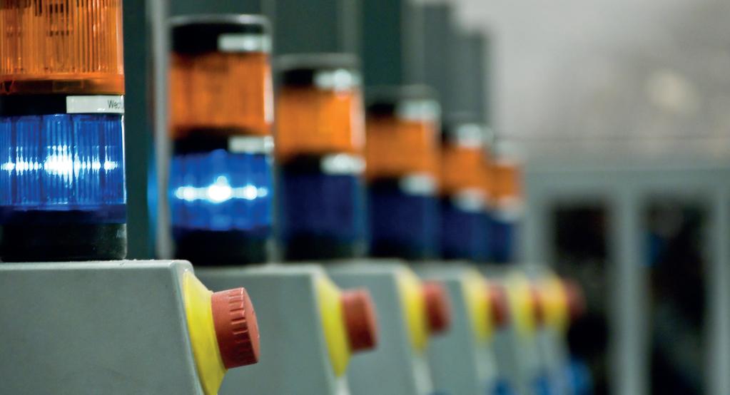 Součástí řešení pro optickou a akustickou signalizaci jsou důležité monitorovací a kontrolní funkce, zejména v oblasti mechanického konstruktérství a stavebnictví.