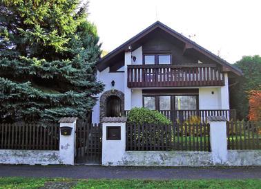 Prodej PL10953MA Prodej PL10898VM Dvougenerační rodinný dům Podsklepený dvougenerační RD s