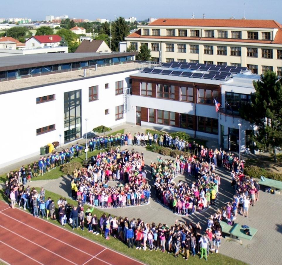 Základní škola Kunratice Předškolní 420/5 148 00 Praha 4 Kunratice Jsme Fakultní škola, Univerzity Karlovy v Praze, Pedagogické fakulty a partnerská škola projektu Klinická škola Fakultní škola,