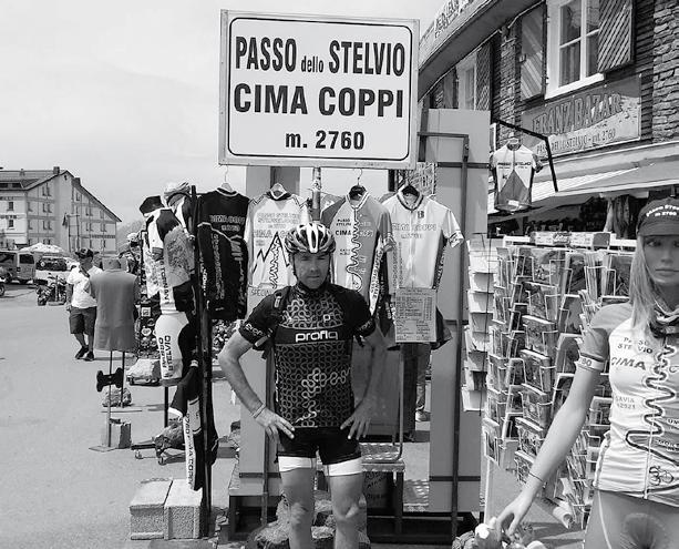 Jakých závodů, soutěží se účastníte? Jaký je Váš domovský tým? Letos nejezdím žádný cyklistický seriál, ale když vyrazíme na závod, tak startuji za tým Profiq.
