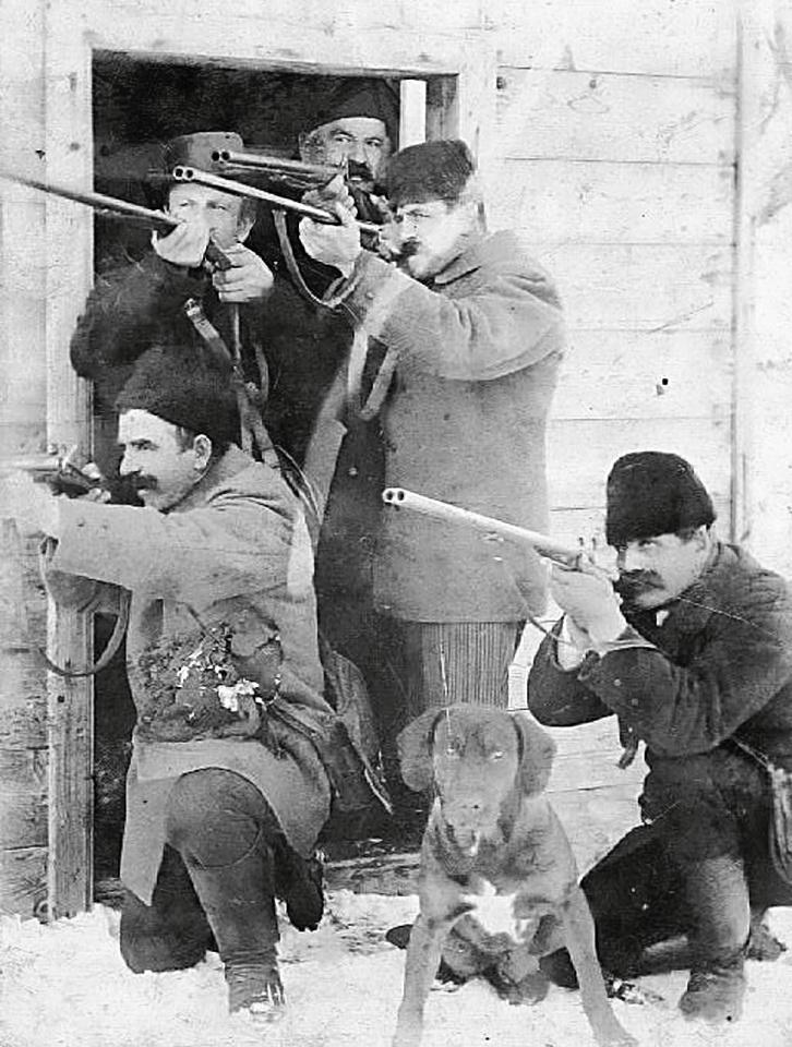 Myslivci zde byli už v meziválečném období. První honitbu koupil od obce Vojtěch Krátký už v roce 1925.