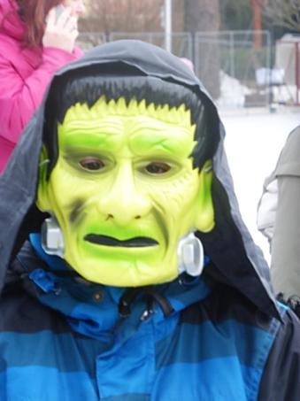 Zřejmě to všem dětem nevyhovovalo, přišlo jich pouze 11. Zato dospělých bylo asi 35.