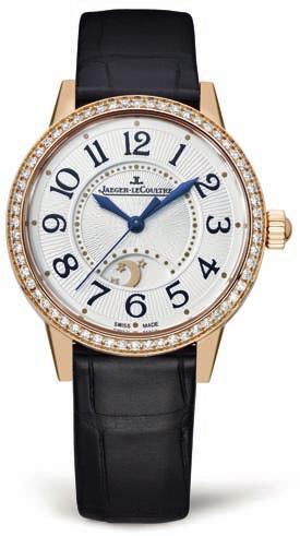 JAEGER-LECOULTRE HODINKY JLC SI U NÁS DÁVAJÍ RANDE V RETRO STYLU. K RANDĚNÍ ODKAZUJÍ HODINKY RENDEZ-VOUS, KTERÉ SE V DROBNÝCH NUANCÍCH ZMĚNILY.