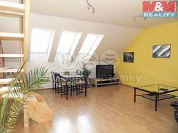 sklokeramickou deskou 2 590 000 Kč 173097 RD 5+1 Šlapanice, ul Dlouhá KL na míru se zabudovaným sporákem + digestoř 2x koupelna a WC, terasa 4 450 000 Kč