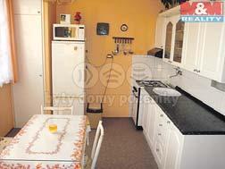 podkrovní byt 2+kk Brno, ul Dukelská Velmi pěkný slunný byt CP 85m 2, 2patro/2, cihla 2 350 000 Kč br noveveri@mmr ealitycz 172684 RD 3+1 Podomí, okres Vyškov
