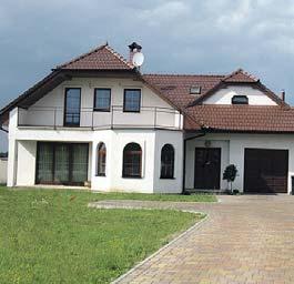 990 000 Kč 2 690 000 Kč Rapotice krásný a prostorný rodinný dům s garáží, krbem, zahradou, 25 km od Brna, kol 2001 734 518 952 5 700 000