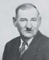 Tento výjev spatřili oknem manželé Adolf a Matilda Schlesingerovi, kteří se vraceli pěšky od vlaku v Čejči z cesty do Vídně. Oba byli židovského původu, v Násedlovicích žili v domku č.
