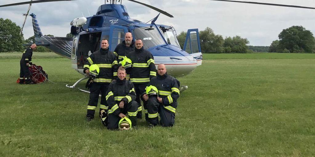 požáru, dopravní nehody, v blízkosti troleje pod napětím apod.) Dálková doprava vody na místo zásahu Ostatní odborná příprava: A J.