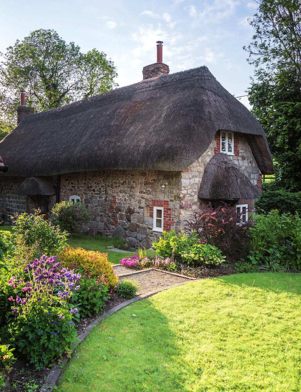 CESTOVÁNÍ Domek jako Z POHÁDKY Venkovský dům v srdci hrabství Wiltshire je jako ze sna.