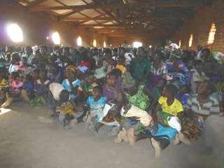 V Malawi jsme sestavili tým dvou lékařů a čtyř dobrovolníků a dali jsme se do práce.