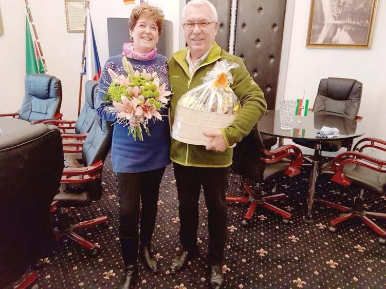 Slovo sar t osty Vážení spoluobèané, na zaèátku mého pøíspìvku do lednového zpravodaje Høenska a Mezné, prvního v roce 2018, bych Vám chtìl ještì jednou popøát vše nejlepší a dobré, pøedevším pevné