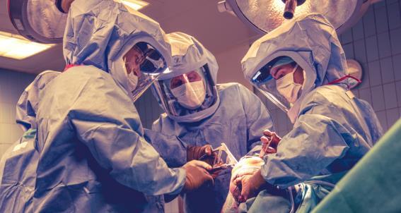 Pach) V roce 2017 jsme rozšířili ordinační hodiny na ambulancích Ortopedické kliniky. Každé pondělí a středu ošetřujeme objednané pacienty až do 17:00. 5.