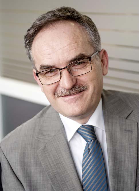 I PRÍHOVOR PREDSEDU PREDSTAVENSTVA A GENERÁLNEHO RIADITEĽA PRÍHOVOR PREDSEDU PREDSTAVENSTVA GENERÁLNEHO RIADITEĽA 4 Vážené dámy, vážení páni, napriek všeobecne nepriaznivému vývoju ekonomiky