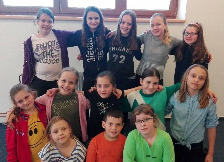 Začali jsme obvazovou technikou, MLADÍ ZDRAVOTNÍCI V LIDEČKU kterou jsme poté využívali u téměř všech poranění.